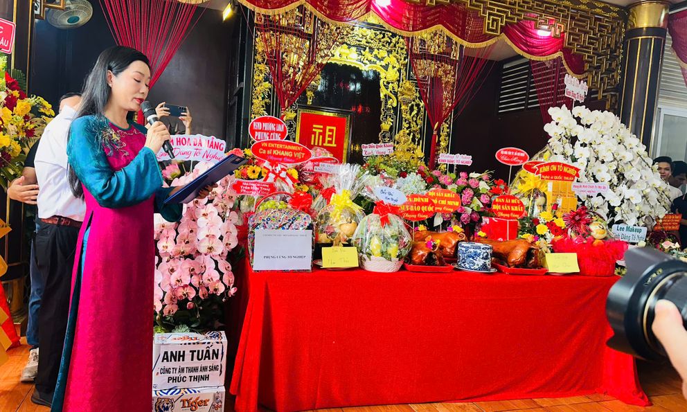 NSND Trịnh Kim Chi: “Dùng toàn bộ tiền cúng Tổ để cứu trợ đồng bào bão lụt miền Bắc, miền Trung”