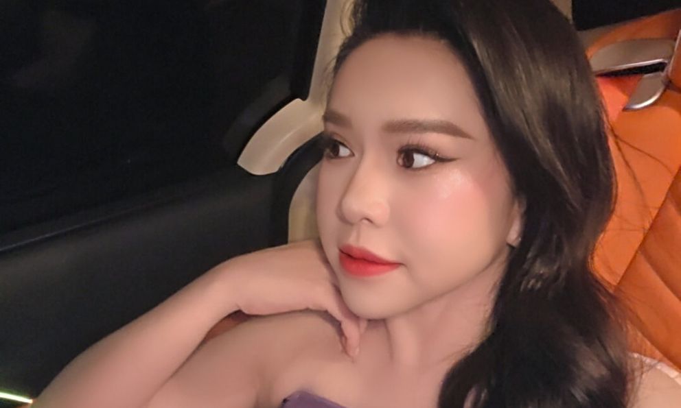 Nữ nghệ sĩ là hậu duệ gia tộc nổi tiếng, gia đình liên tiếp gặp biến cố: Có chồng 12 năm mới công khai