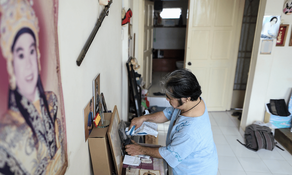 Cặp anh em là NSƯT nổi tiếng, gia tộc lừng lẫy: U70 đều không vợ không con, người là giám đốc, người ở trọ