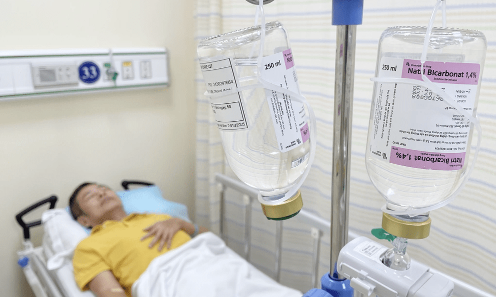 Con trai “Hoàng đế đĩa nhựa Việt Nam”: Tuổi 60 nhiều bệnh, suy thận giai đoạn cuối vì một thói quen