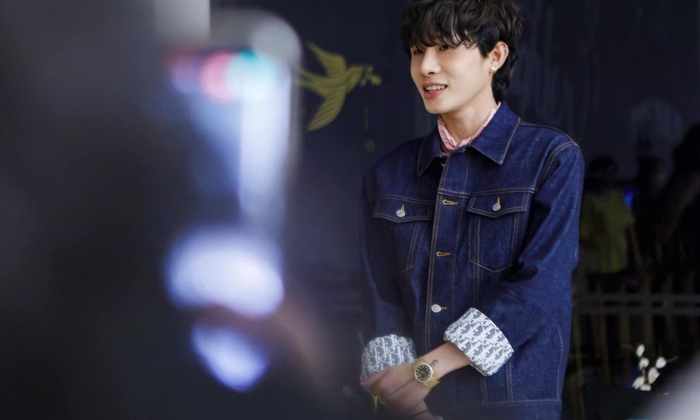 Nam ca sĩ Việt chi gần 6 tỷ đồng để được gặp riêng một người vài phút: Bê bối đời tư, bị cấm biểu diễn