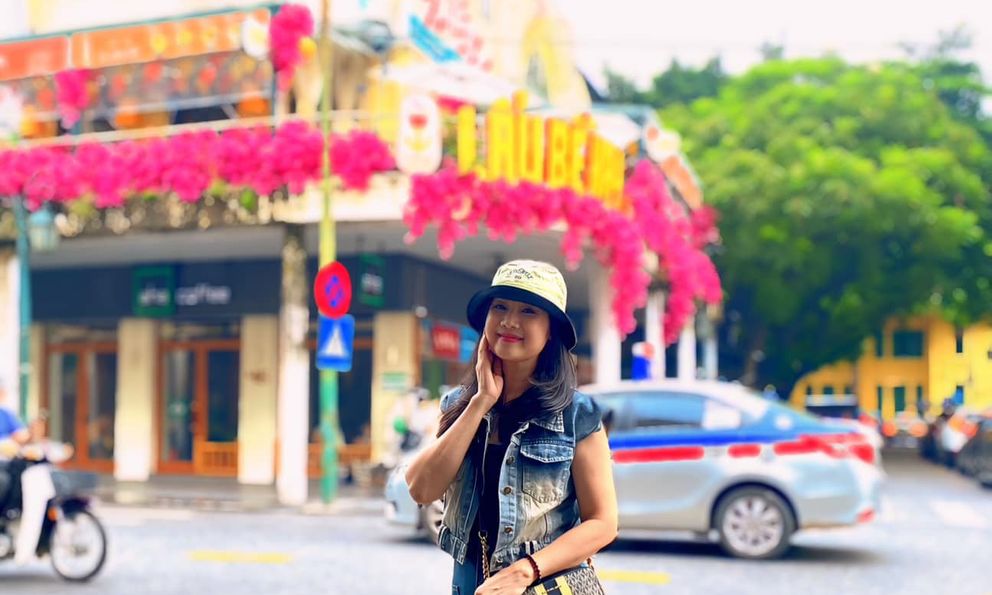 Nữ NSND U60 trẻ đẹp như 30, hôn nhân viên mãn bên chồng đại gia hơn 15 tuổi