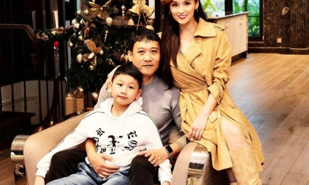 Nữ diễn viên giàu bậc nhất miền Bắc: 40 tuổi cực xinh đẹp, sở hữu chuỗi siêu thị, thích chơi kim cương