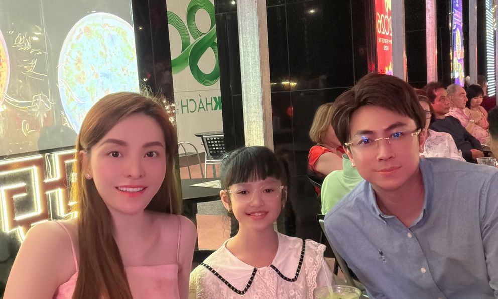 Cháu gái NSƯT Kim Tiểu Long xác nhận mang bầu với nam ca sĩ có con riêng: “Ước mơ cũng đã thành sự thật”