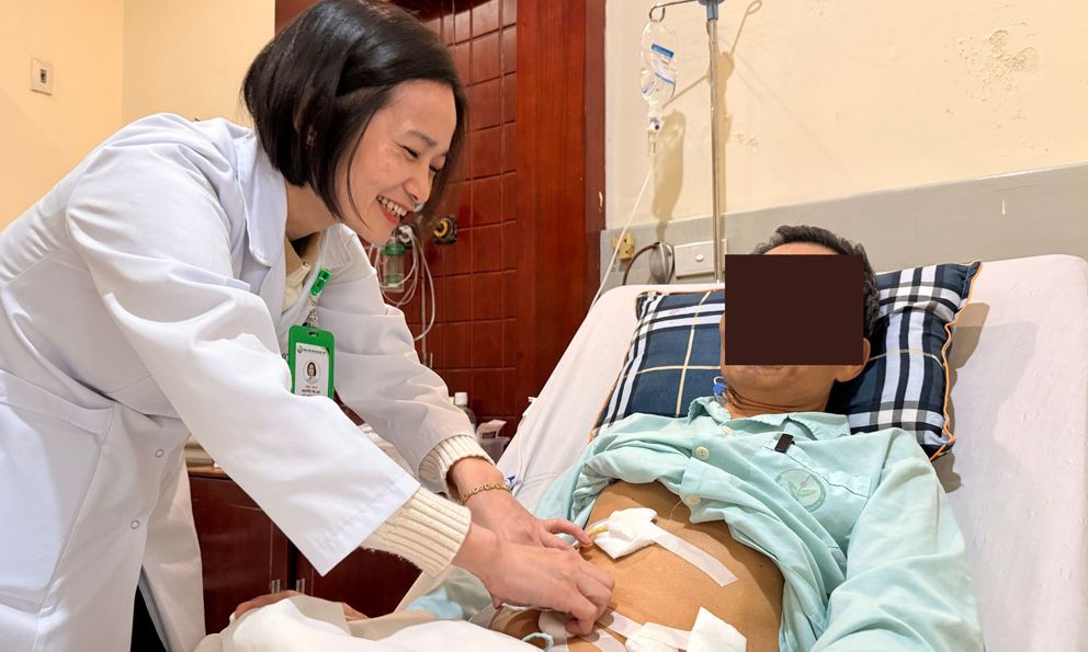 Chỉ có 2 dấu hiệu, người đàn ông phát hiện cùng lúc 2 bệnh ung thư