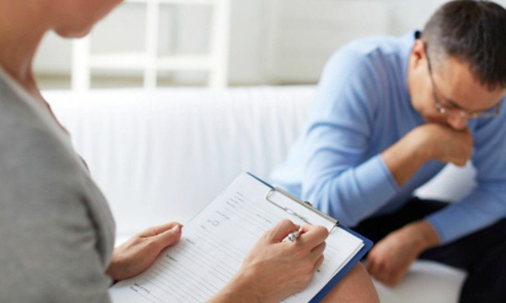 Đi khám da liễu, người đàn ông ngoài 40 tuổi nhận kết quả không ngờ từ một lần “thích của lạ”