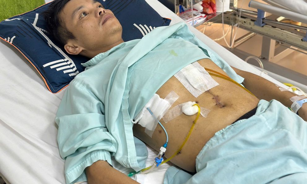 2 lần phẫu thuật, hiểm nguy vẫn hiện hữu: Người đàn ông dân tộc Tày mong 1 phép màu từ cộng đồng