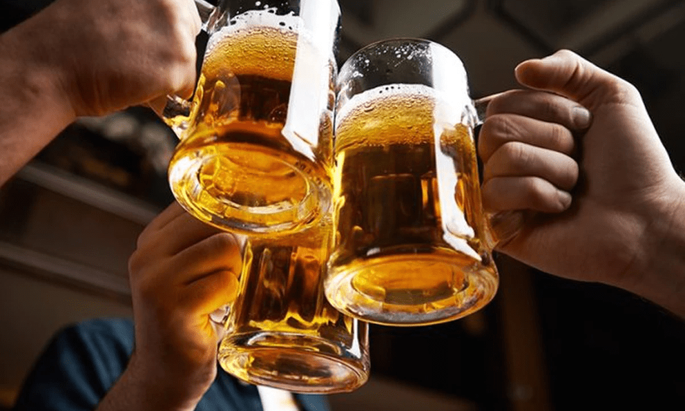 Uống rượu, thức khuya rồi “yêu”: Bác sĩ cảnh báo cái kết nhiều người không ngờ tới