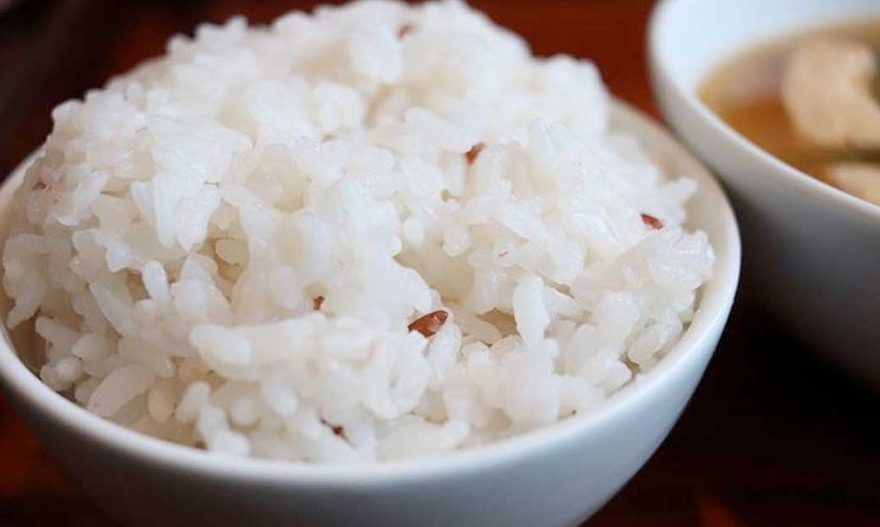 Vẫn ăn cơm trắng, người đàn ông giảm đường huyết, 10 kg trong 4 tháng nhờ 3 thay đổi đơn giản