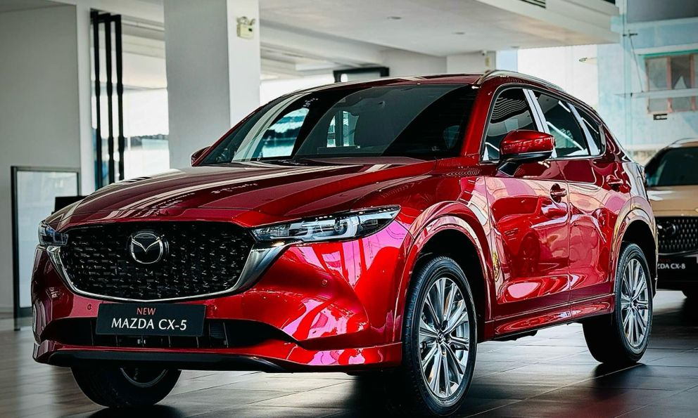 Mazda CX-5 bản VIN 2025 giảm giá hàng chục triệu đồng, giá khởi điểm thực tế ngang ngửa Yaris Cross, Creta