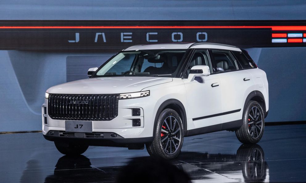 Jaecoo J7 chốt giá từ 729 triệu ngang Mazda CX-5, có bản PHEV tốn chưa đến 1L/100km