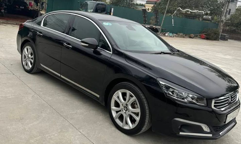 Peugeot 508 bán lại giá chưa đến 300 triệu, rẻ hơn Morning mới: Ngang cỡ Camry mà tiện nghi cao cấp hơn