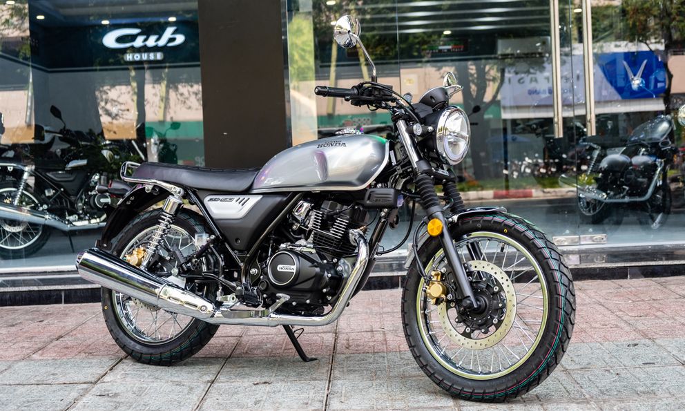 Honda CGX150 giá hơn 70 triệu đồng tại Việt Nam: Nhập tư nhân, đấu Kawasaki W175 và Yamaha XS155R