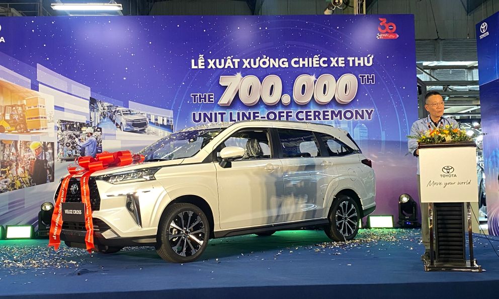 Từ 2 xe/ngày đến 108 xe/ngày, Toyota Việt Nam cán mốc 700.000 xe xuất xưởng sau 30 năm