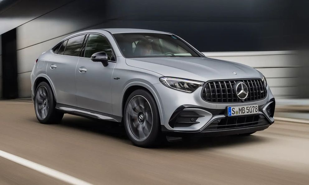 Mercedes-AMG C-Class, GLC sắp phải quay về động cơ nhiều xy-lanh vì đang bán quá chậm, tuột thị phần vào BMW