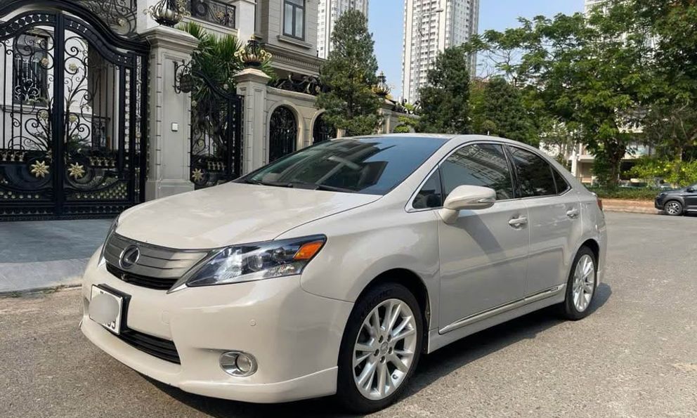 'Xe hiếm' Lexus HS 250h rao bán sau 15 năm sử dụng: Đã chạy 75.000km, giá vẫn ngang Kia K3 'đập hộp'