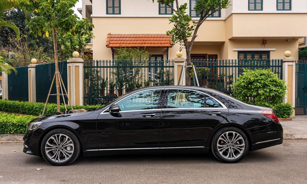 Mercedes-Benz S 450 rao bán 1,8 tỷ đồng: Người bán nói 'tội gì mua C 300', đẳng cấp S-Class 'vẫn khác lắm'