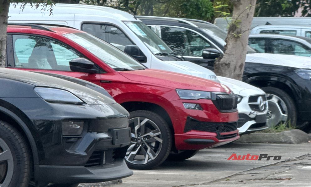 Skoda Karoq bản thể thao lần đầu lộ diện tại Việt Nam, dễ ra mắt trong thời gian gần cạnh tranh CX-30, Corolla Cross