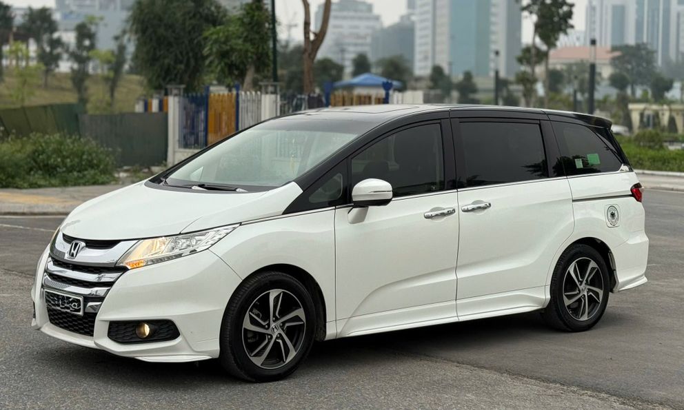 Honda Odyssey bán lại giá 855 triệu đồng, ngang Innova Cross ‘đập hộp’: Cùng phân khúc Carnival, có ghế thương gia