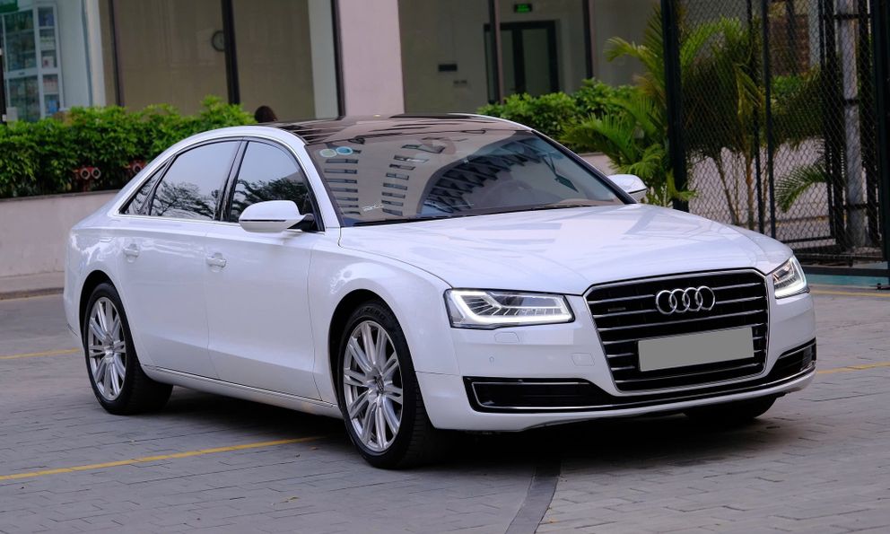 Rao Audi A8L giá 1,25 tỷ đồng, người bán chấp nhận giảm cả chục triệu so với kỳ vọng vì 'đằng nào cũng lỗ rồi'