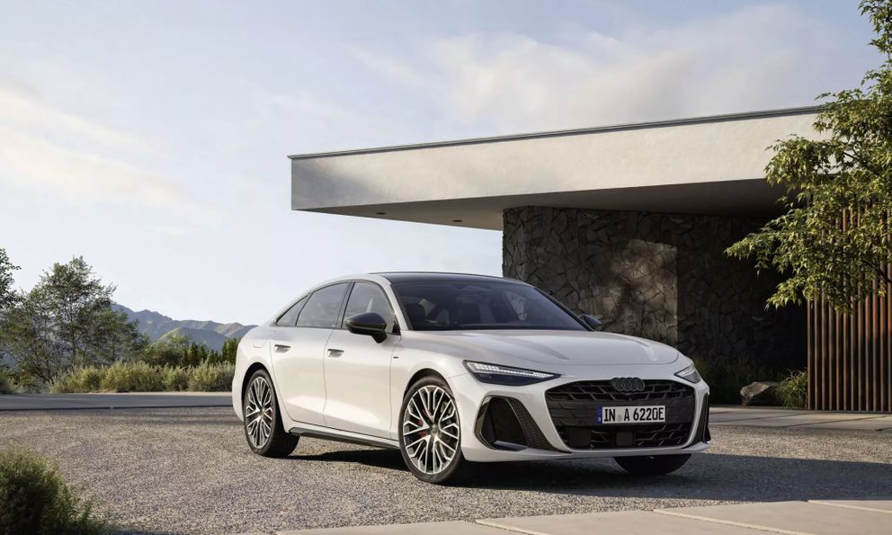 Audi A6 2025 thêm bản PHEV: Pin lớn hơn, chạy 111km không cần xăng, động cơ xăng sạc điện được khi cần