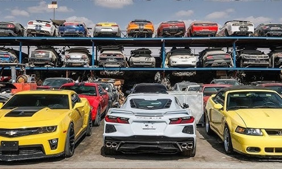 Bãi phụ tùng 'tháo xe' toàn Rolls-Royce, Bentley, Lamborghini, Ferrari... cho người chơi siêu xe 'hệ tiết kiệm'