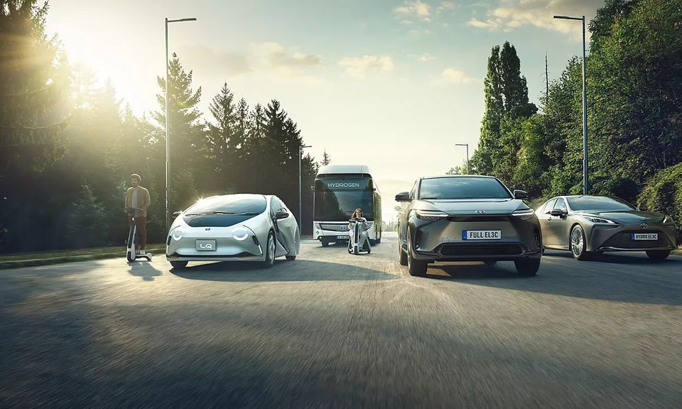 Cứ 10 xe trên đường thì có 1 chiếc Toyota, hãng còn sắp lập kỷ lục tại Việt Nam