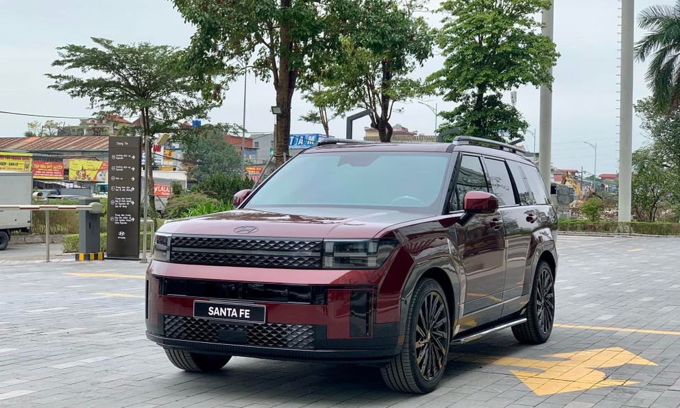 Hyundai Santa Fe bán xe 4 tháng ít nhất trong 7 năm qua