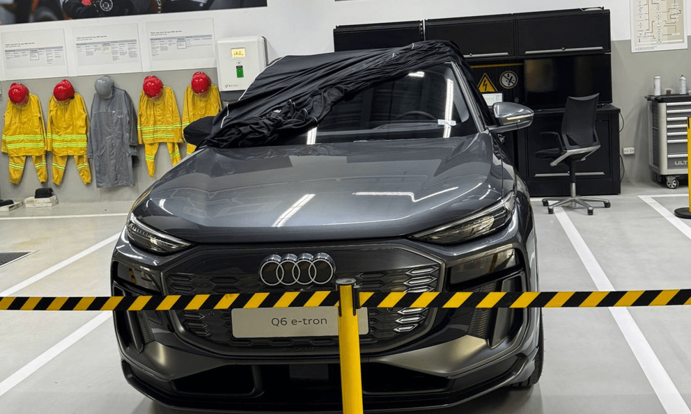Audi Q6 e-tron lộ ảnh tại Việt Nam: Giá dự kiến hơn 3 tỷ đồng, mạnh 322 mã lực, chạy Hà Nội - Vinh khứ hồi không cần sạc