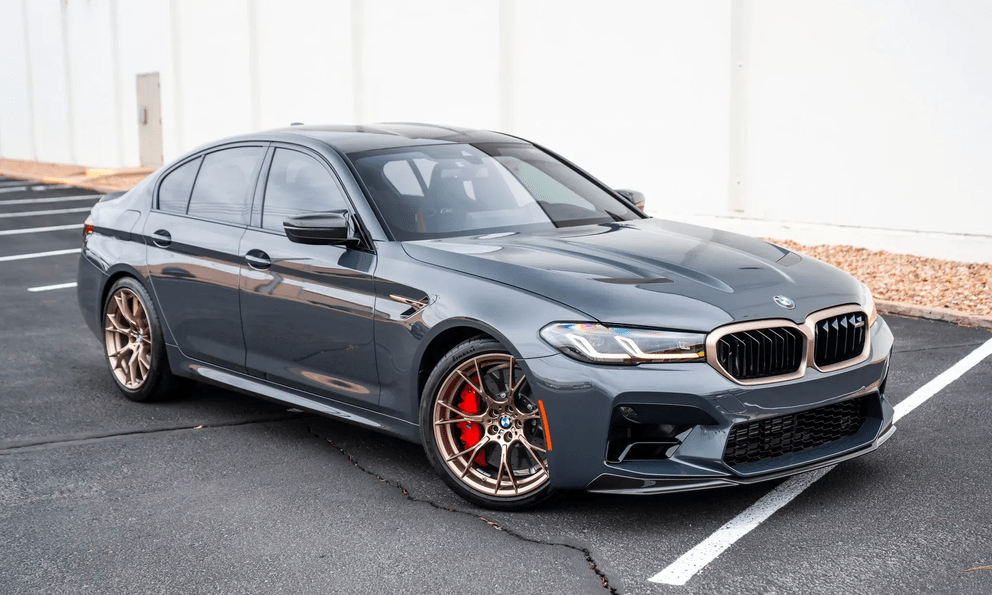 Chiếc BMW M5 2022 này bán lại đắt hơn mua mới 1,35 tỷ đồng: Odo chưa đến 190km, nội ngoại thất mới tinh, da ghế chưa kịp nhăn