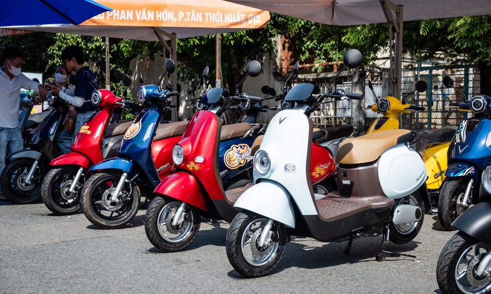 VinFast gây 'sốc' thị trường xe máy điện: Motio chỉ còn 12 triệu, ra mắt Evo Grand giá 21 triệu hỗ trợ 2 pin