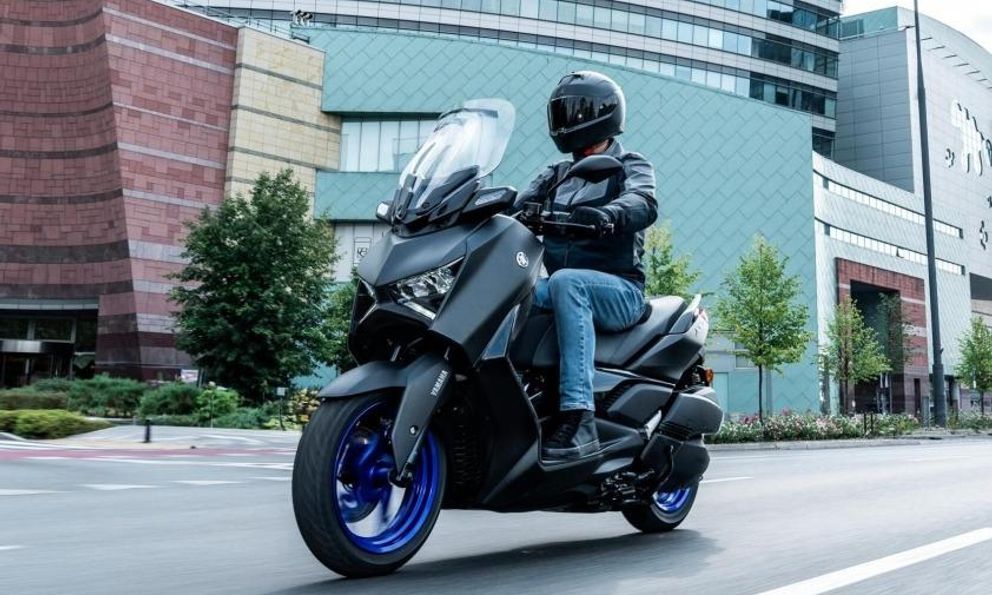 Yamaha XMAX 300 2025 chốt ra mắt Việt Nam tuần sau: Nhẹ hơn, nhiều màn hình hơn, thêm lựa chọn cao cấp cho dân mê phượt 