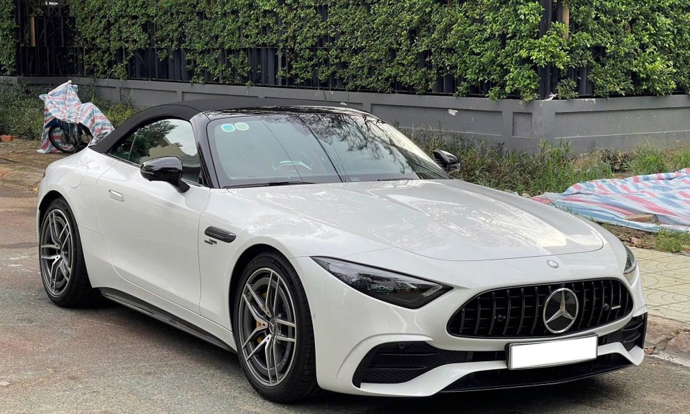 Mercedes-AMG SL 43 chạy 2.000km rao bán gần 6 tỷ đồng, cứ 1km chủ xe mất hơn 500.000 đồng