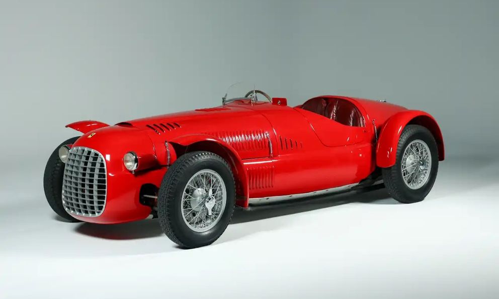 Siêu xe Ferrari bán giá kỷ lục 220 tỷ đồng: Đã 77 năm tuổi, là 1 trong 9 chiếc được sản xuất trên toàn thế giới