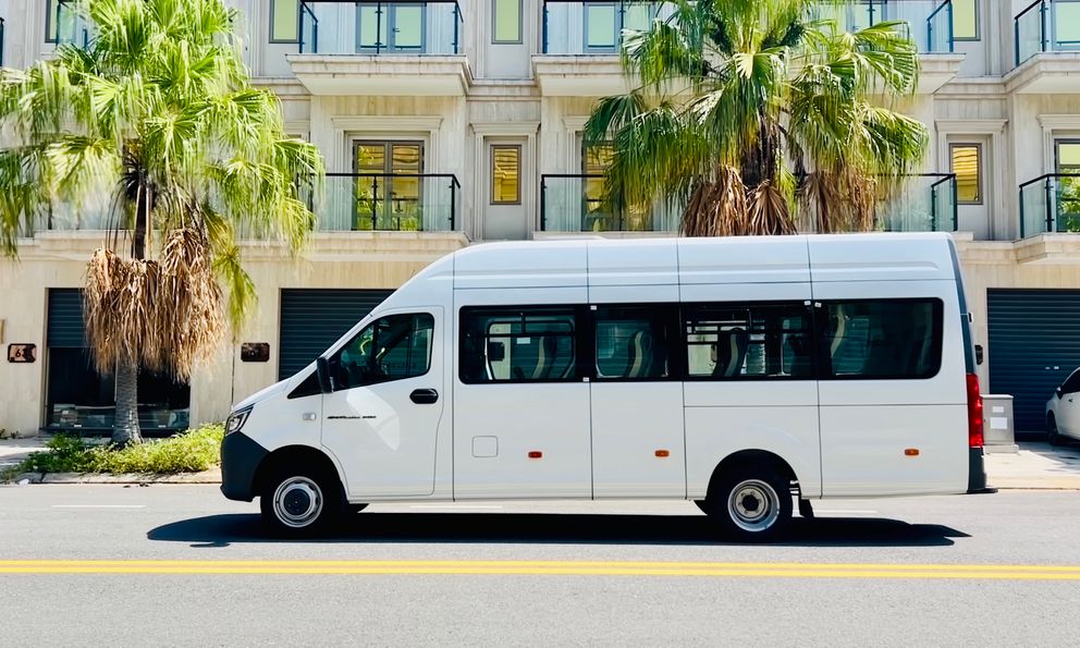 Loạt xe Nga GAZ tung giá bán mới: Cao nhất hơn 1 tỷ đồng, có mẫu cạnh tranh Ford Transit bằng giá rẻ hơn 132 triệu đồng