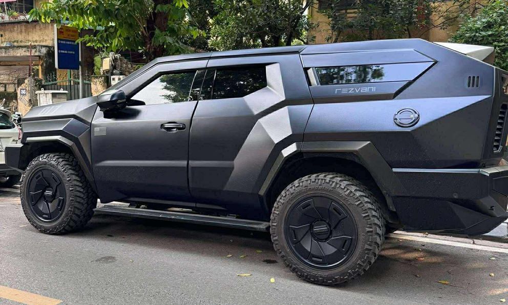 ‘Khủng long’ Rezvani Vengeance xuất hiện tại Hà Nội: Hầm hố như xe quân sự, tùy chọn chống đạn, giá ngang siêu xe