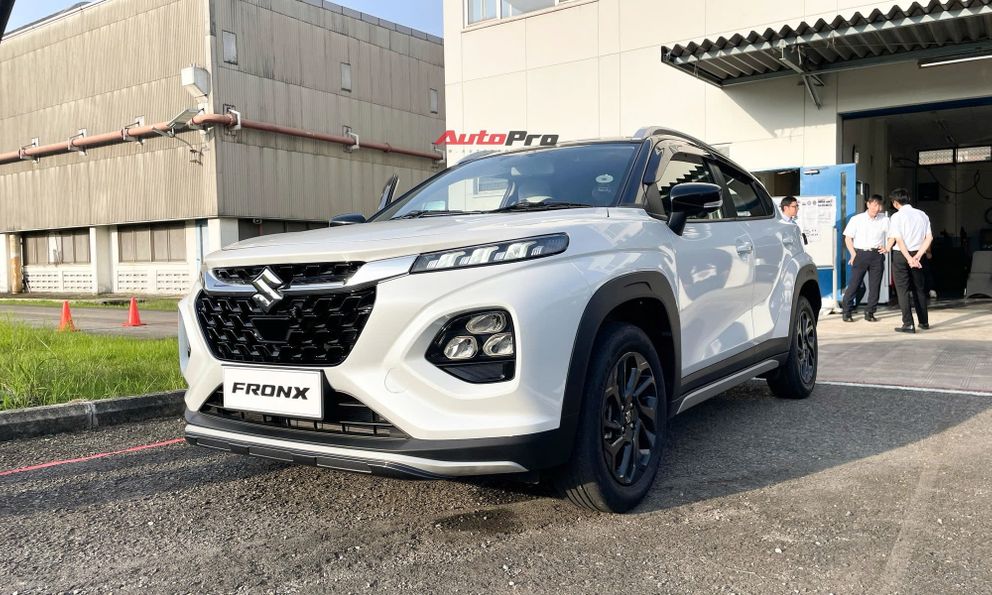Suzuki Fronx bán hơn 55 xe/ngày, chốt đơn 1.500 chiếc chưa đầy tháng ra mắt, dễ thành hàng hot khi về Việt Nam