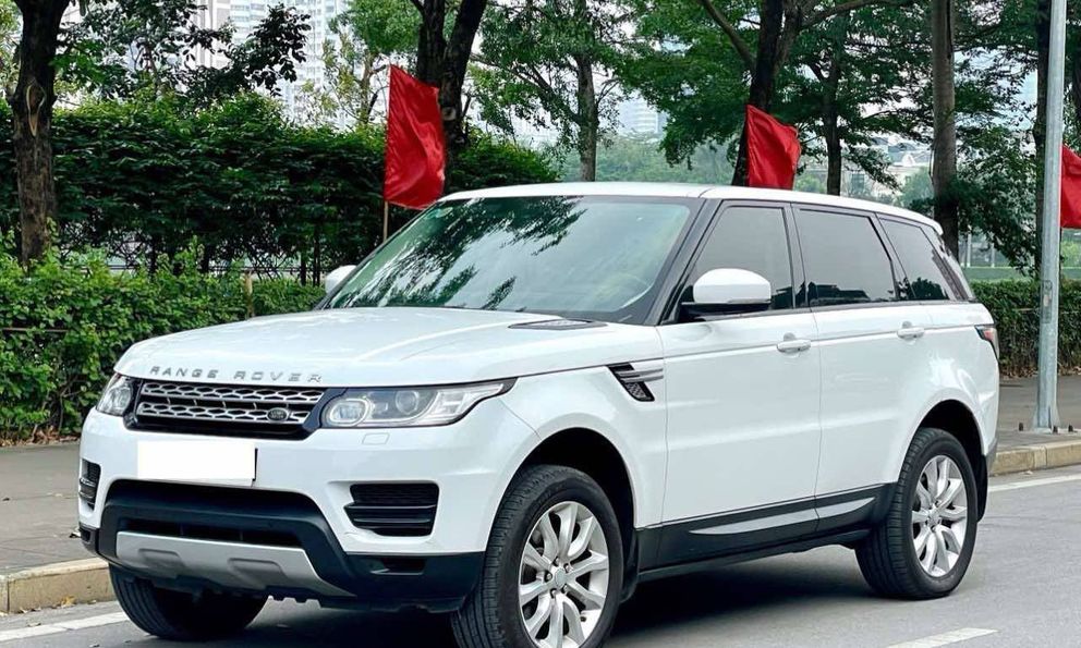 Đây là chiếc Range Rover dành cho dân chơi thích trải nghiệm nhưng chỉ đủ tiền tậu Mercedes C 200