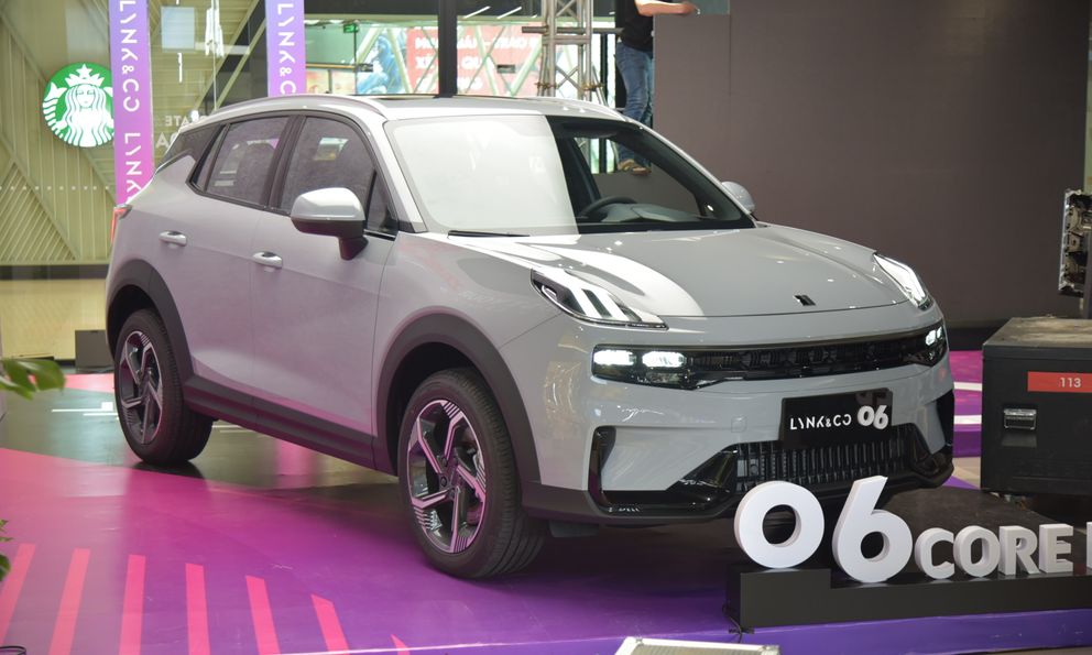Lynk & Co 06 thêm bản 'base' tại Việt Nam: Giá 679 triệu đồng, tiết kiệm 50 triệu đánh đổi ADAS và một số trang bị tiện nghi