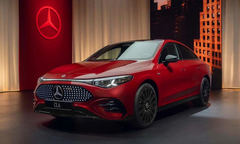 Đời mới của Mercedes-Benz CLA từng bán tại Việt Nam đắt hàng như 'tôm tươi', khách muốn mua phải chờ năm sau mới có xe