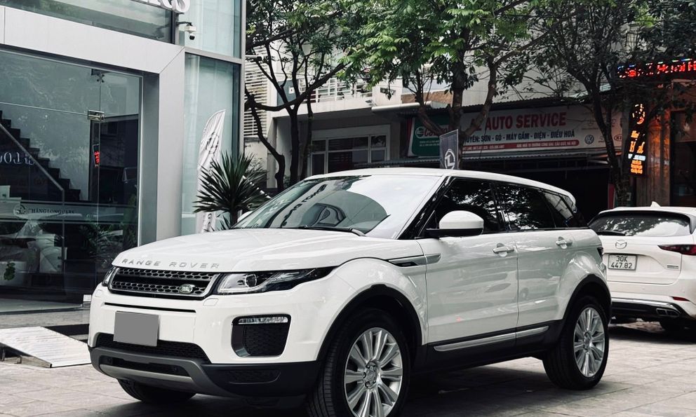 'Hơn tỷ đã đi được Range Rover', người bán rao Evoque rẻ hơn Mercedes-Benz C-Class 'base'