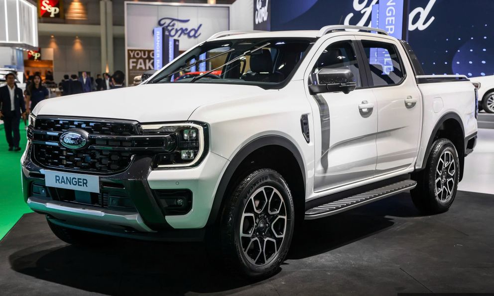 Ford Ranger tại quốc gia ĐNÁ này có bản động cơ 3.0 V6 mà người Việt thèm muốn