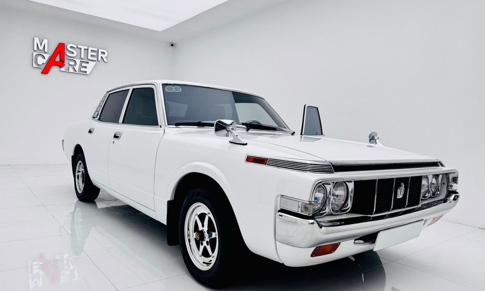 Đỉnh cao độ xe là về zin: Toyota Crown 1975 của ông Đặng Lê Nguyên Vũ như thể mới xuất xưởng, 50 tuổi vẫn mượt mà
