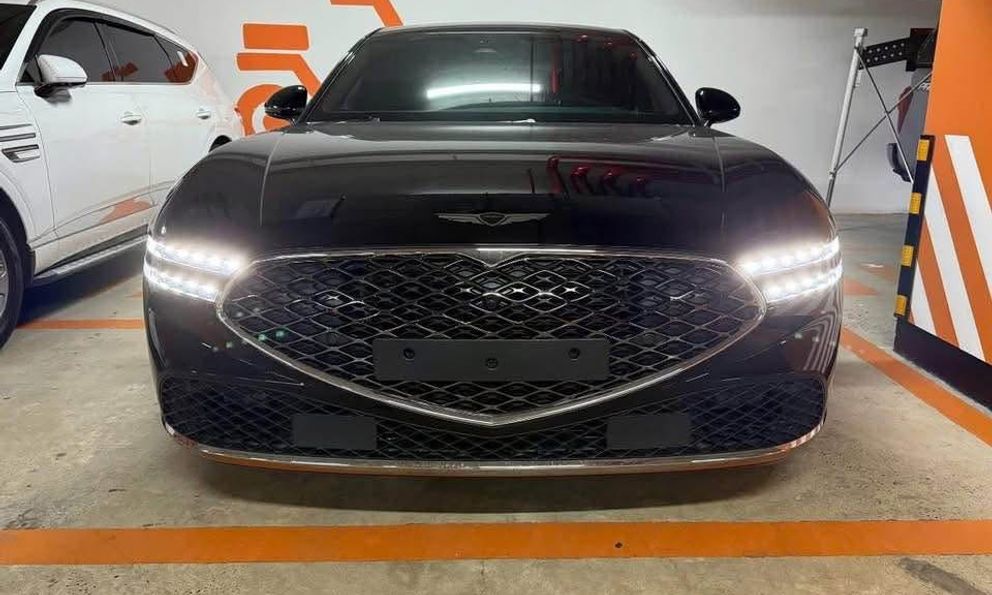 Hàng hiếm Genesis G90 gần như mới giá 5,1 tỷ đồng đắt ngang S-Class ‘đập hộp’: Ghế sau như Maybach, ADAS hơn xe Đức