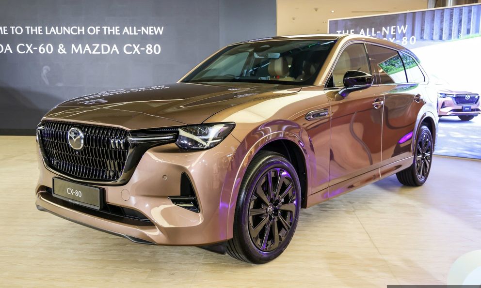 Mazda CX-80 có gì để người Việt chờ đợi: Động cơ 2.5L PHEV, đi 65km không cần xăng, 6 chỗ ngồi, giá quy đổi từ 2 tỷ đồng
