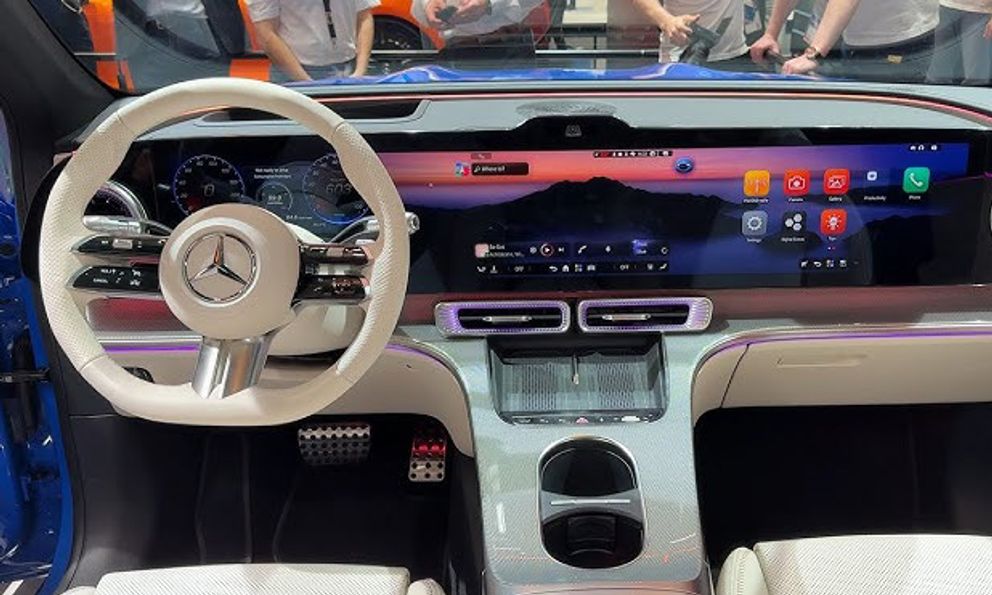 Đây là lý do Mercedes-Benz GLC đời mới có màn hình cảm ứng siêu khủng nhưng vô-lăng lại ‘cải lùi’ bằng nút cơ