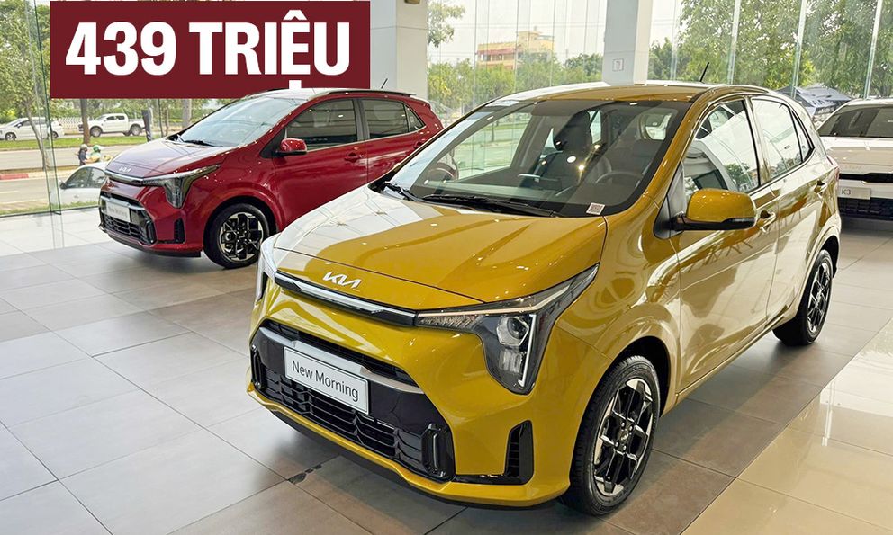 Ảnh thực tế 2 bản Kia Morning 2025 giá từ 439 triệu đồng tại đại lý: Vài điểm giống ‘tiểu Carnival’, thêm công nghệ, tiện ích, cạnh tranh i10, Wigo