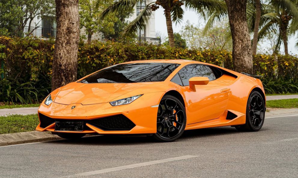 Chiếc Lamborghini Huracan này ‘mất giá hơn 1 tỷ/năm’, bán lại ngang Porsche Taycan mua mới mà vẫn được mác siêu xe