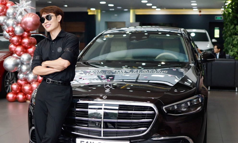 Ca sĩ Trúc Nhân tậu Mercedes-Benz S 450L trước thềm biểu diễn tại BCA 2025, nhập hội cùng Bích Phương, Hoà Minzy