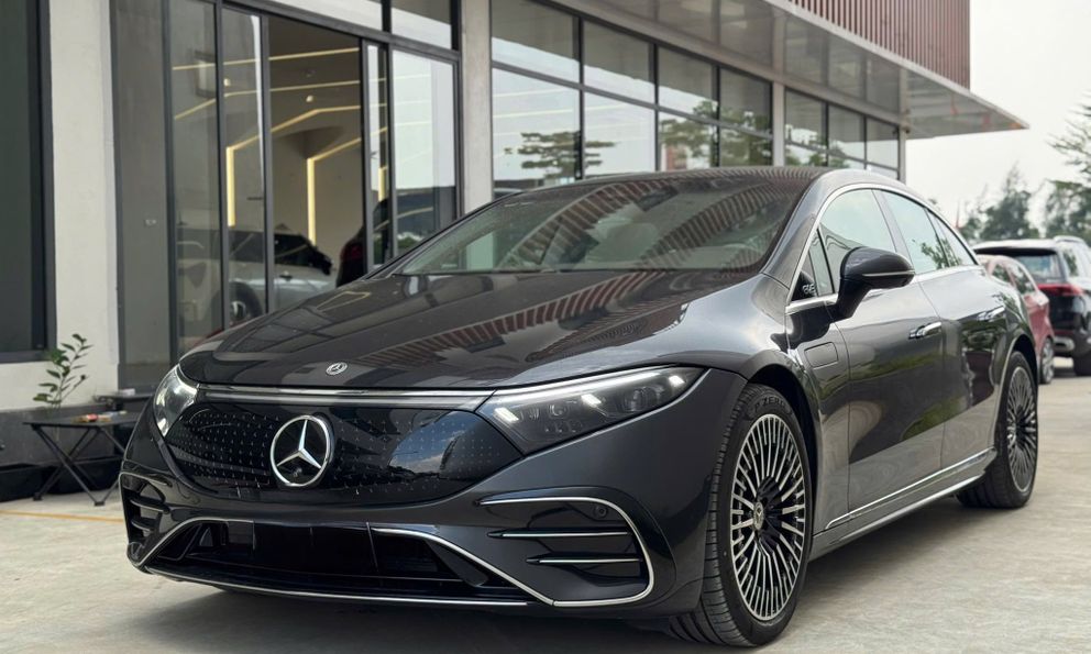 Chiếc Mercedes-Benz này mỗi 1km mất giá 1,6 triệu đồng, người mua tiết kiệm 1,3 tỷ đồng so với xe mới